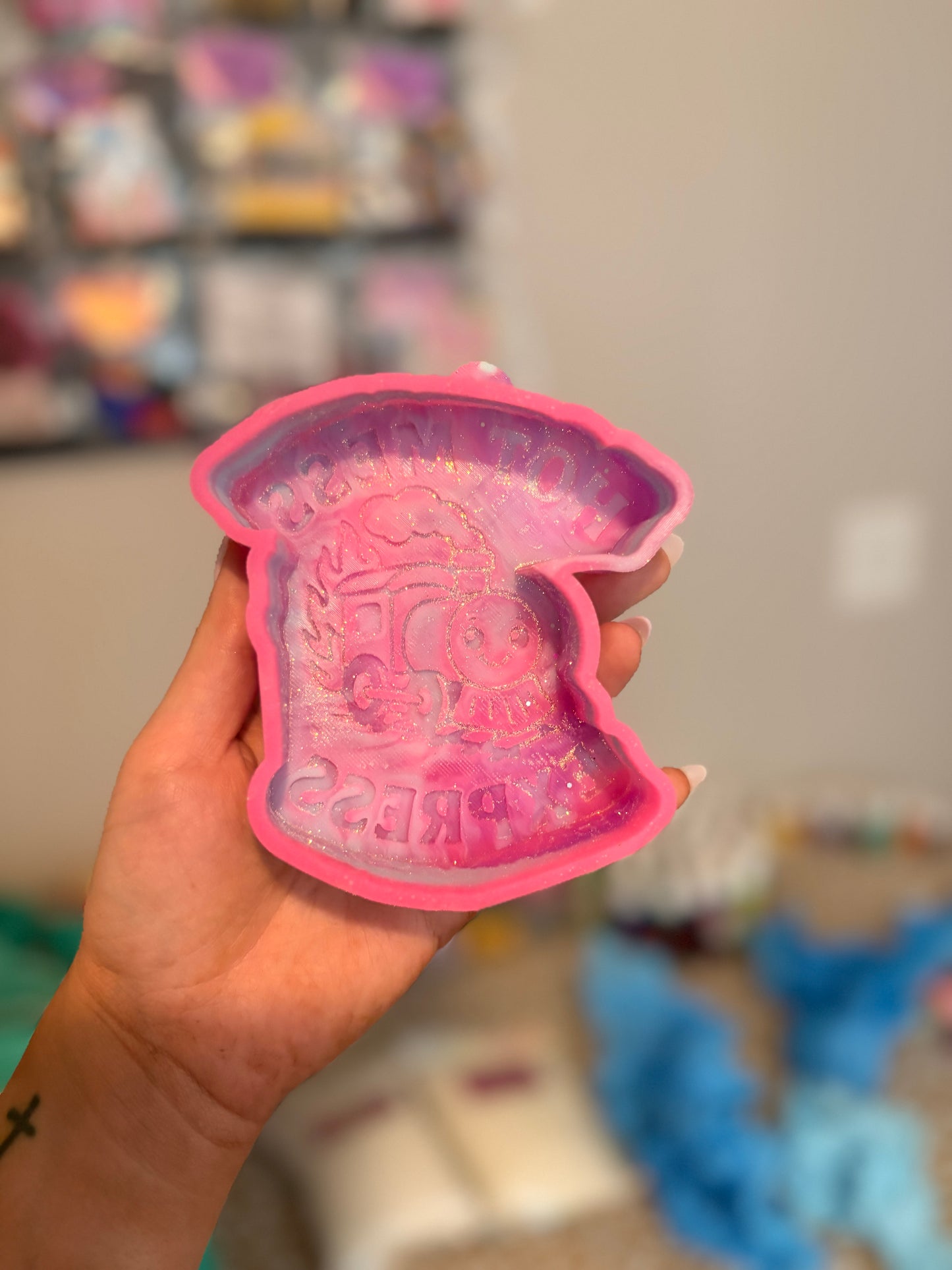 Hot Mess Express Mold